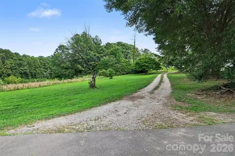 Red Yam Farm Road, Dallas, NC 28034