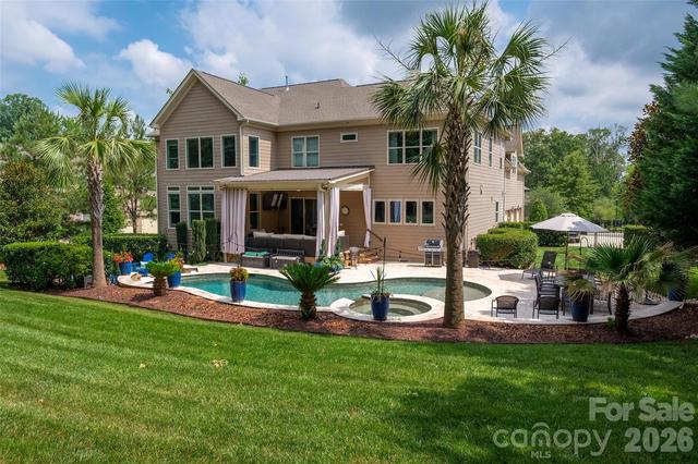 4013 Flowering Peach Rd, Waxhaw, NC 28173