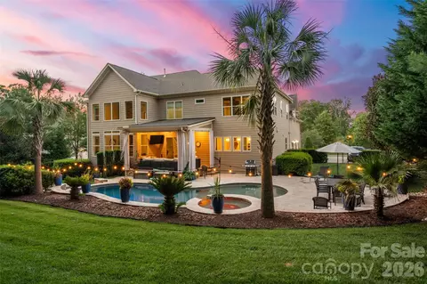 4013 Flowering Peach Rd, Waxhaw, NC 28173
