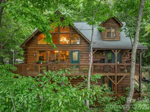 30 Rhododendron Dr, Waynesville, NC 28786