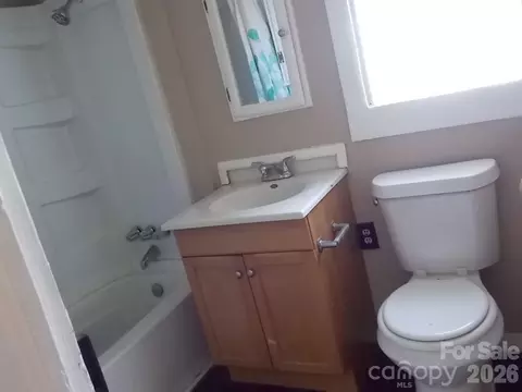 Bath - 928 10th St, Lancaster, SC 29720 photo 1 of 1