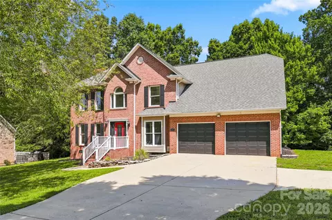 122 W Tattersall Dr, Statesville, NC 28677