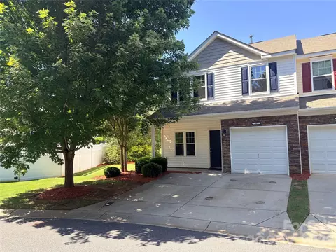 305 Sandy Spring Ln, Clover, SC 29710