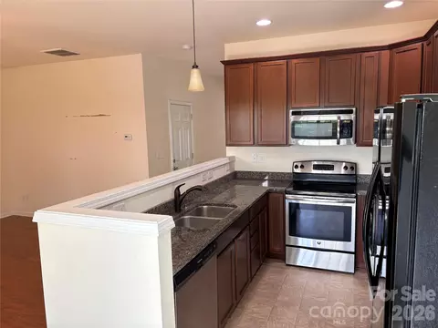 305 Sandy Spring Ln, Clover, SC 29710 photo 7
