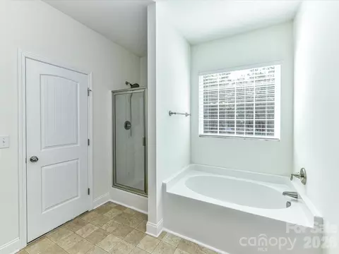 Bath - 5912 Sikes Mill Rd, Monroe, NC 28110 photo 3 of 5