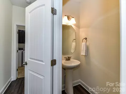Entry Way - 5912 Sikes Mill Rd, Monroe, NC 28110 photo 2 of 4
