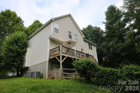 30 Double Brook Dr, Weaverville, NC 28787