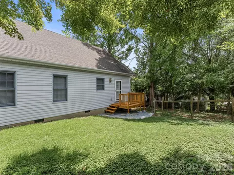 Exterior - 66 Hyde Ave, Tryon, NC 28782 photo 3 of 5