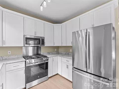 Kitchen - 66 Hyde Ave, Tryon, NC 28782 photo 3 of 4