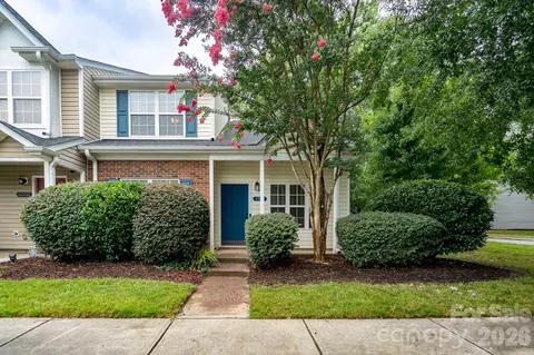 1929 Billingsville School Ct, Charlotte, NC 28214