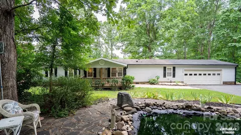 125 Red Fox Ct, Mount Holly, NC 28120