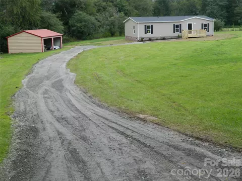 3944 Hollywood Ridge Ne Rd NE, Lenoir, NC 28645