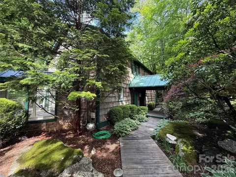220 Cobble Creek Ln, Boone, NC 28607 photo 2