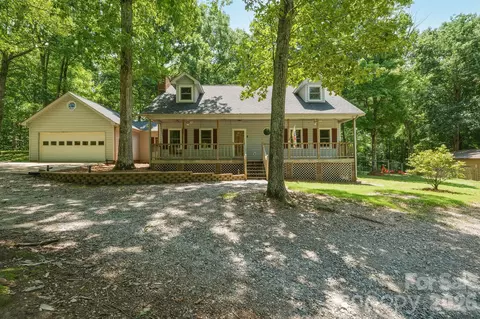 221 Shadowbrook Rd, Mount Holly, NC 28120