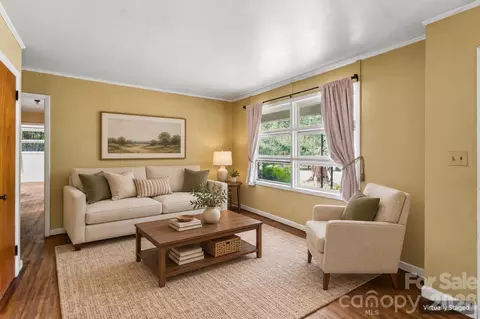 139 Southwold Dr, Charlotte, NC 28217
