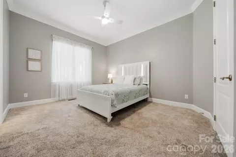 Bedroom - 3745 Pinecrest Ne Dr NE, Hickory, NC 28601 photo 3 of 5