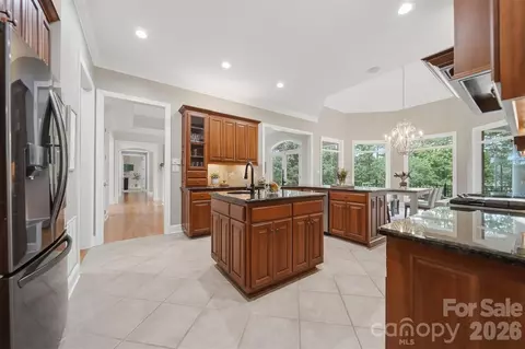 Kitchen - 3745 Pinecrest Ne Dr NE, Hickory, NC 28601 photo 2 of 6