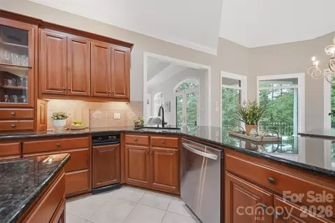 Kitchen - 3745 Pinecrest Ne Dr NE, Hickory, NC 28601 photo 3 of 6