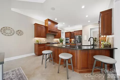 Kitchen - 3745 Pinecrest Ne Dr NE, Hickory, NC 28601 photo 6 of 6