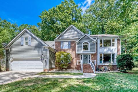 8609 Doe Path Ln, Huntersville, NC 28078