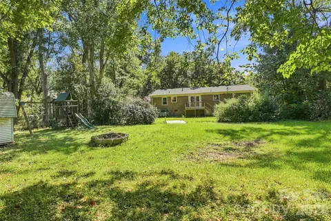 Exterior - 209 Azalea Rd, Lancaster, SC 29720 photo 4 of 5