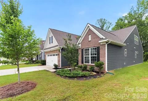 Exterior - 3130 Windhaven Ln, Tega Cay, SC 29708 photo 2 of 7