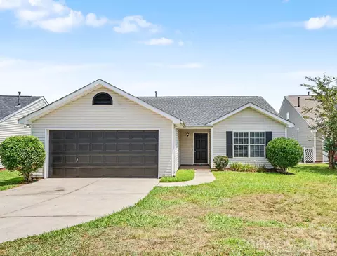 1745 Southwind Dr, Charlotte, NC 28216