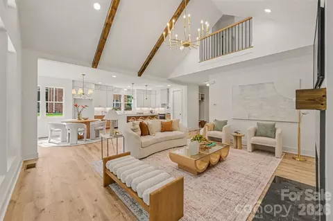 Living - 401 7th Ne St NE, Conover, NC 28613 photo 1 of 3