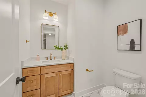Bath - 401 7th Ne St NE, Conover, NC 28613 photo 3 of 5