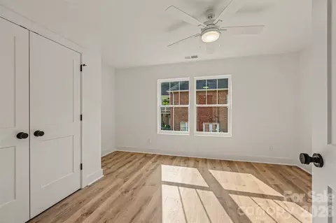 Bedroom - 401 7th Ne St NE, Conover, NC 28613 photo 3 of 5