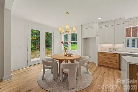 Dining - 401 7th Ne St NE, Conover, NC 28613 photo 1 of 2