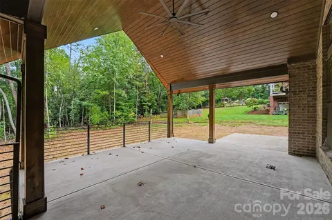 Exterior - 401 7th Ne St NE, Conover, NC 28613 photo 9 of 9