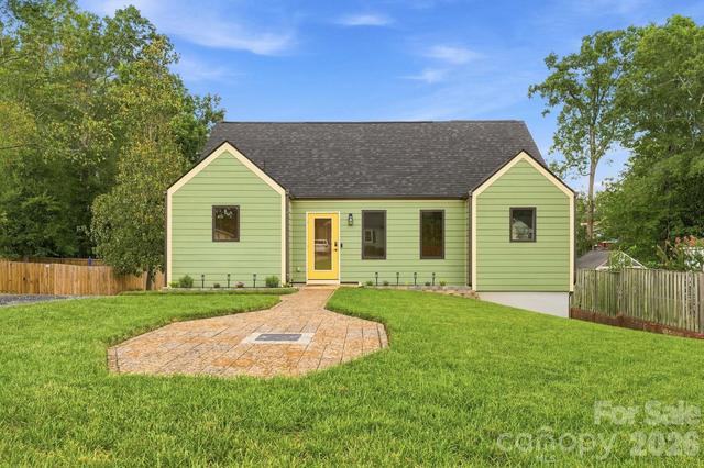 108 W Lee Ave, Bessemer City, NC 28016