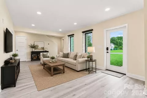 108 W Lee Ave, Bessemer City, NC 28016