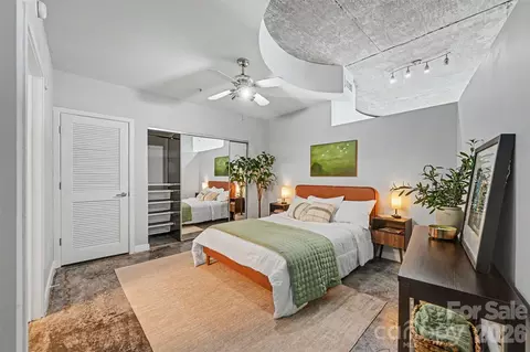 210 N Church 2608 St #2608, Charlotte, NC 28202