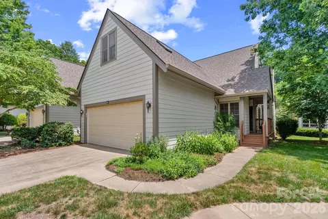 62 Pinnacle Pt, Asheville, NC 28805