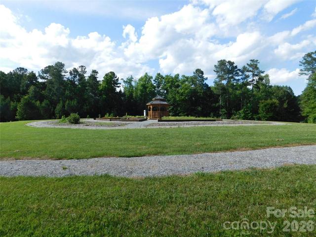 139 W Settings Nw 106 Blvd NW #106, Valdese, NC 28690