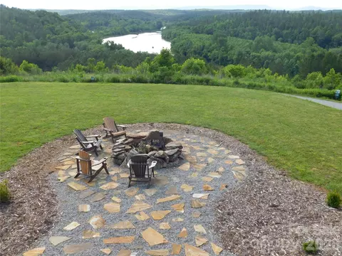 305 E Settings Nw 95 Blvd NW #95, Valdese, NC 28690