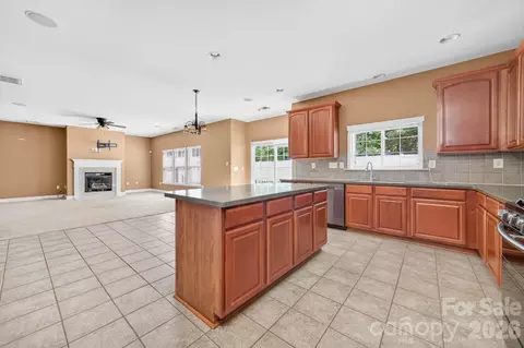 Living - 4708 Kiddle Ln, Monroe, NC 28110 photo 6 of 7