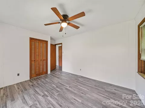 Bedroom - 115 Hollifield St, Spruce Pine, NC 28777 photo 3 of 6