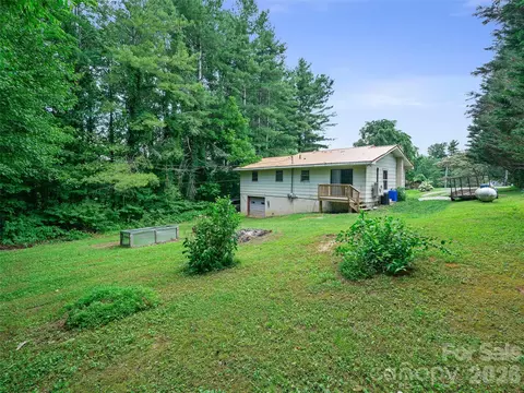 Exterior - 115 Hollifield St, Spruce Pine, NC 28777 photo 3 of 5
