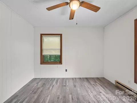 Bedroom - 115 Hollifield St, Spruce Pine, NC 28777 photo 4 of 6
