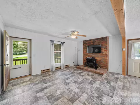 Living - 115 Hollifield St, Spruce Pine, NC 28777 photo 1 of 5