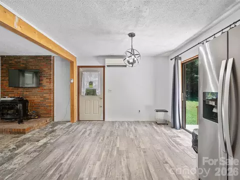 Living - 115 Hollifield St, Spruce Pine, NC 28777 photo 5 of 5