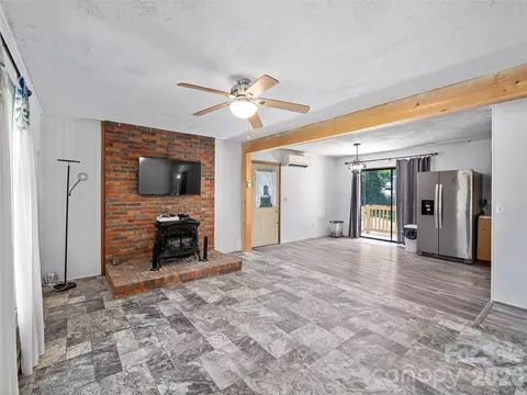 Living - 115 Hollifield St, Spruce Pine, NC 28777 photo 3 of 5
