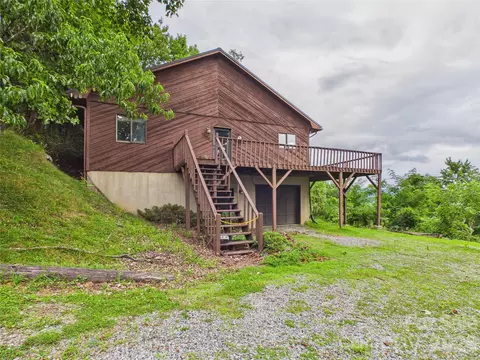 7904 Pinnacle Wind Ln, Lenoir, NC 28645