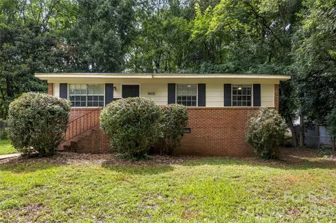 9408 Spruce Pine Pl, Charlotte, NC 28210