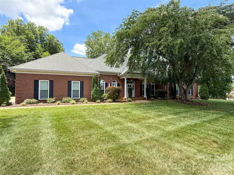 145 Baymount Dr, Statesville, NC 28625