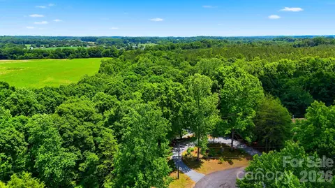 4944 Largo Ct, Conover, NC 28613 photo 42