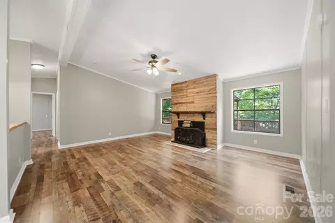 4944 Largo Ct, Conover, NC 28613 photo 10
